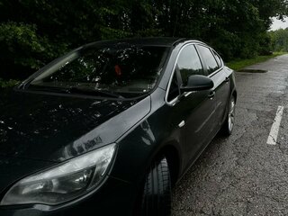 2014 Opel Astra J Рестайлинг, чёрный, 800000 рублей, вид 2