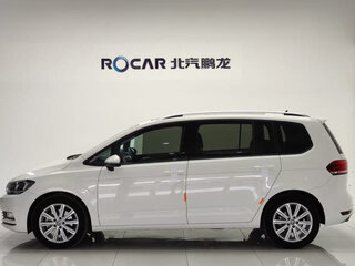 2023 Volkswagen Touran L II, белый, 1490000 рублей, вид 3