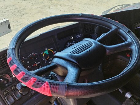 2001 Scania 4-Series, зелёный, 850000 рублей, вид 5