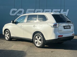 2012 Mitsubishi Outlander III, белый, 1265000 рублей, вид 2