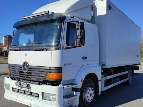 2011 Mercedes-Benz Atego, белый, 4550000 рублей, вид 2