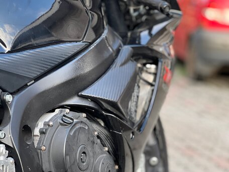 2011 Suzuki GSX-R 600, чёрный, 720000 рублей, вид 2