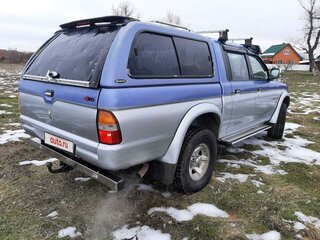 2000 Mitsubishi L200 III, серебристый, 780000 рублей, вид 2