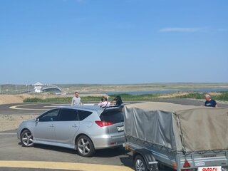 2004 Toyota Caldina III, серебристый, 700000 рублей, вид 4