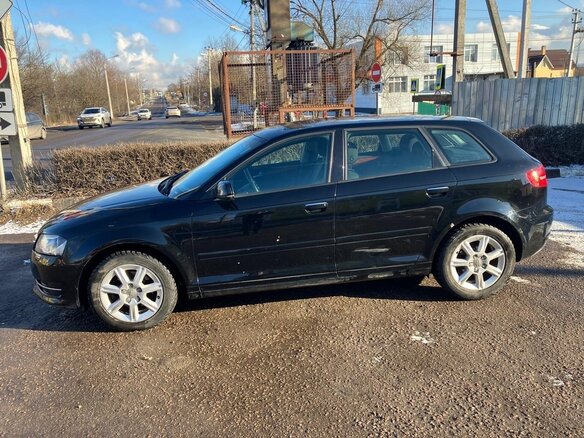 2011 Audi A3 II (8P) Рестайлинг 2, чёрный, 1100000 рублей - вид 3