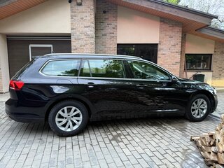 2019 Volkswagen Passat B8 Рестайлинг, чёрный, 2350000 рублей, вид 4