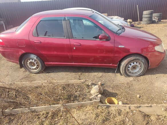 2008 Fiat Albea I Рестайлинг, красный, 245000 рублей - вид 2