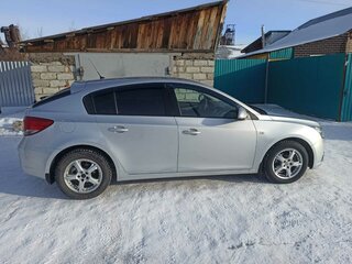 2012 Chevrolet Cruze I, серебристый, 690000 рублей, вид 3