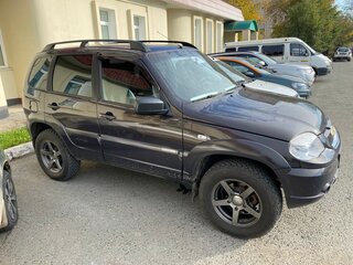 2012 Chevrolet Niva I Рестайлинг, коричневый, 675000 рублей, вид 3