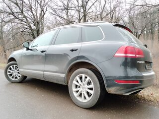2013 Volkswagen Touareg II, чёрный, 2200000 рублей, вид 4