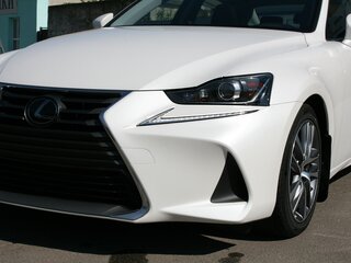 2020 Lexus IS 300 III Рестайлинг, белый, 2890000 рублей, вид 5