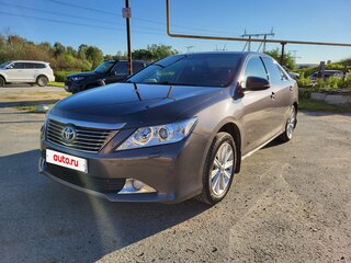 2013 Toyota Camry VII (XV50), серый, 1720000 рублей, вид 2