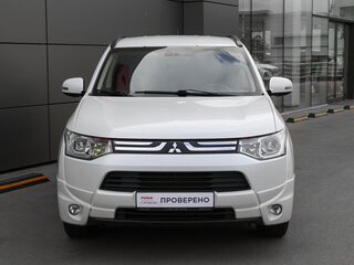 2014 Mitsubishi Outlander III, белый, 1349000 рублей, вид 2
