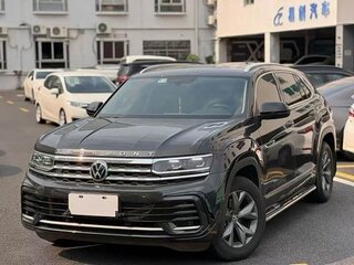 2023 Volkswagen Tharu I, чёрный, 1525333 рублей, вид 2