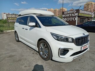 2019 Kia Carnival III, белый, 3690000 рублей, вид 2