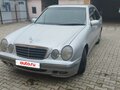 2001 Mercedes-Benz E-Класс 220 II (W210, S210) Рестайлинг, серебристый, 530000 рублей - вид 1