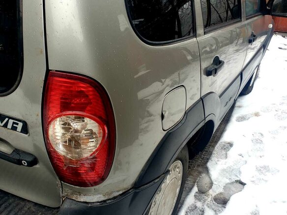 2012 Chevrolet Niva I Рестайлинг, серебристый, 480000 рублей - вид 5