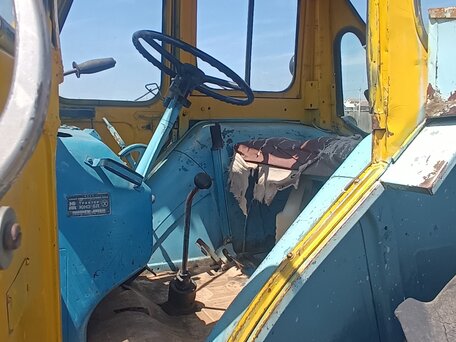 1975 ЮМЗ 6, жёлтый, 1250000 рублей, вид 4