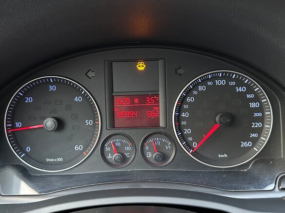 2008 Volkswagen Golf V, серебристый, 800000 рублей - вид 13