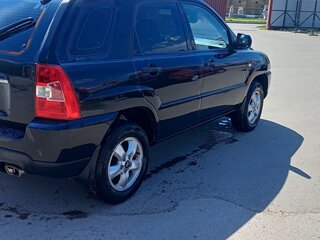 2009 Kia Sportage II Рестайлинг, чёрный, 700000 рублей, вид 2
