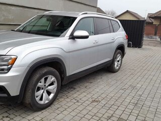 2017 Volkswagen Atlas I, серебристый, 2350000 рублей, вид 5