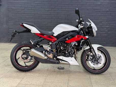2015 Triumph Street Triple, белый, 645000 рублей, вид 3