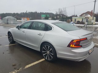 2020 Volvo S90 Long II Рестайлинг, серебристый, 2870000 рублей, вид 3