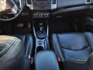 2010 Mitsubishi Outlander II Рестайлинг, белый, 1190000 рублей, вид 5