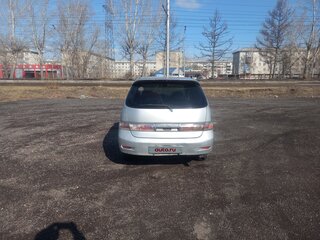 2004 Toyota Gaia, серый, 600000 рублей, вид 4