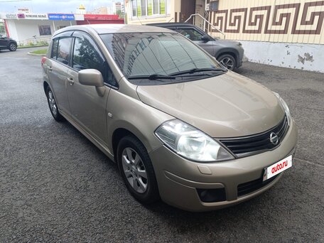 2012 Nissan Tiida I Рестайлинг, бежевый, вид 3