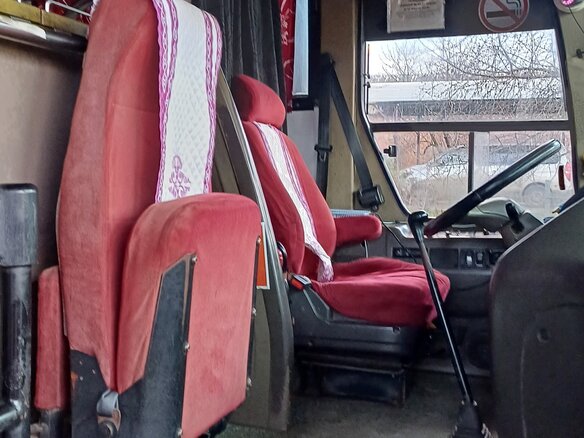 2008 Kia Granbird, пурпурный, 1600000 рублей - вид 10