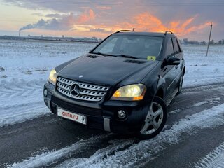 2007 Mercedes-Benz M-Класс 550 II (W164), чёрный, 1400000 рублей, вид 4