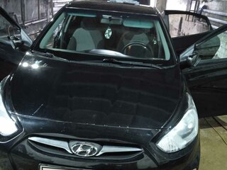 2012 Hyundai Solaris I, чёрный, 970000 рублей, вид 1