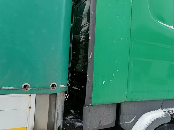2011 Scania R-Series, зелёный, 2938240 рублей - вид 3