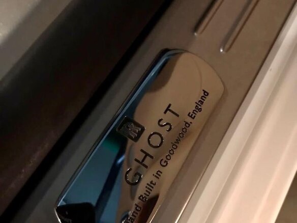 2012 Rolls-Royce Ghost I (Series I), белый, 13000000 рублей - вид 19