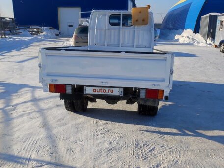 2002 Nissan Atlas, белый, 1250000 рублей, вид 2
