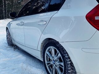 2010 BMW 1 серии 118i I (E81/E82/E87/E88) Рестайлинг, белый, 950000 рублей, вид 3