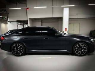 2026 BMW M5 VII (G90), чёрный, 19500888 рублей, вид 3