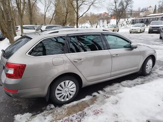 2016 Skoda Octavia 5-speed III (A7), серый, 1300000 рублей, вид 4