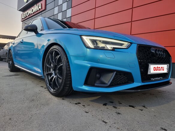 2018 Audi A4 V (B9), голубой, 4990000 рублей