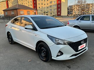 2020 Hyundai Solaris II Рестайлинг, белый, 1350000 рублей, вид 3