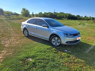 2013 Volkswagen Jetta VI, серебристый, 1190000 рублей, вид 3