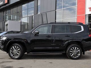 2026 Toyota Land Cruiser 300 Series, чёрный, 15399000 рублей, вид 3