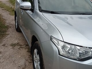 2013 Mitsubishi Outlander III, серебристый, 1850000 рублей, вид 1