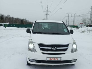 2010 Hyundai Grand Starex I, белый, 1500000 рублей, вид 1