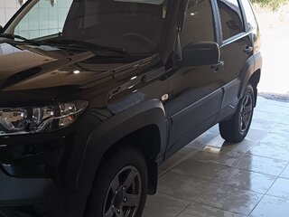 2023 Lada (ВАЗ) Niva Travel I, чёрный, 1350000 рублей, вид 4