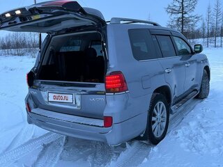 2011 Lexus LX 570 III, серебристый, 3800000 рублей, вид 3