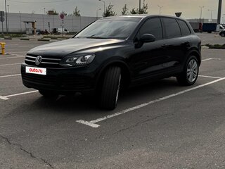 2010 Volkswagen Touareg II, чёрный, 2200000 рублей, вид 2