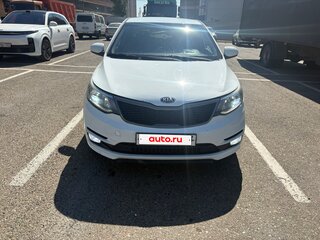 2015 Kia Rio III Рестайлинг, белый, 550000 рублей, вид 1