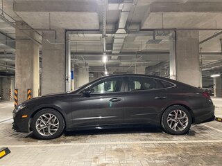 2020 Hyundai Sonata VIII (DN8), серый, 2600000 рублей, вид 4